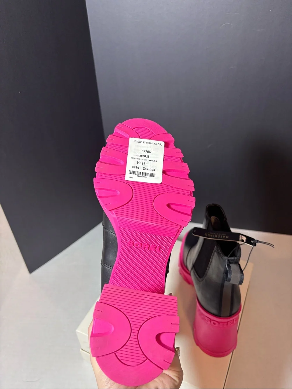 SOREL Brex Heel Chelsea Boots NWT Black Leather Hot Pink Sole Size 8.5